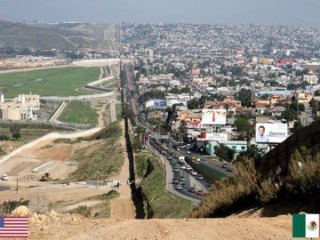 San Diego California în partea stângă și Tijuana Baja California în dreapta