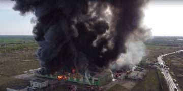 incendiu Timisoara fabrica tigari e1649955803111