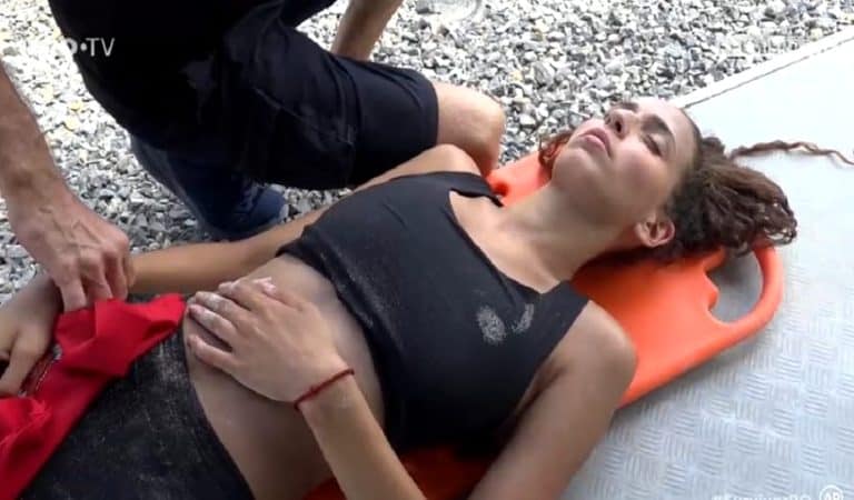 Survivor România 2022 – Mihaela Stan a fost scoasă cu targa de pe teren